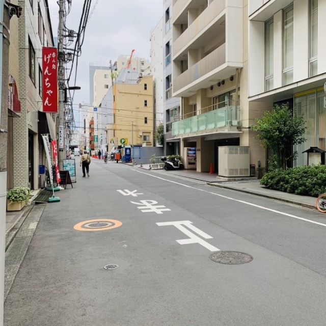 神田乗物町ビル ビル前面道路