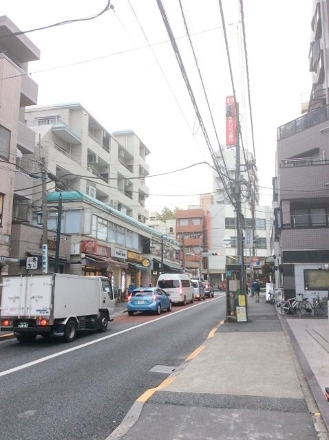 新中野明和ビル ビル周辺道路