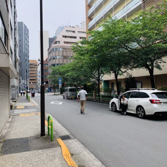 鈴木ビル ビル前面道路