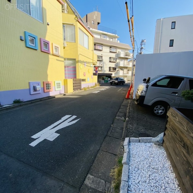 エスポアールビル ビル前面道路