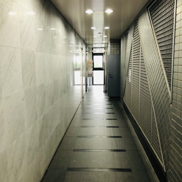 山崎須田町ビル エントランス