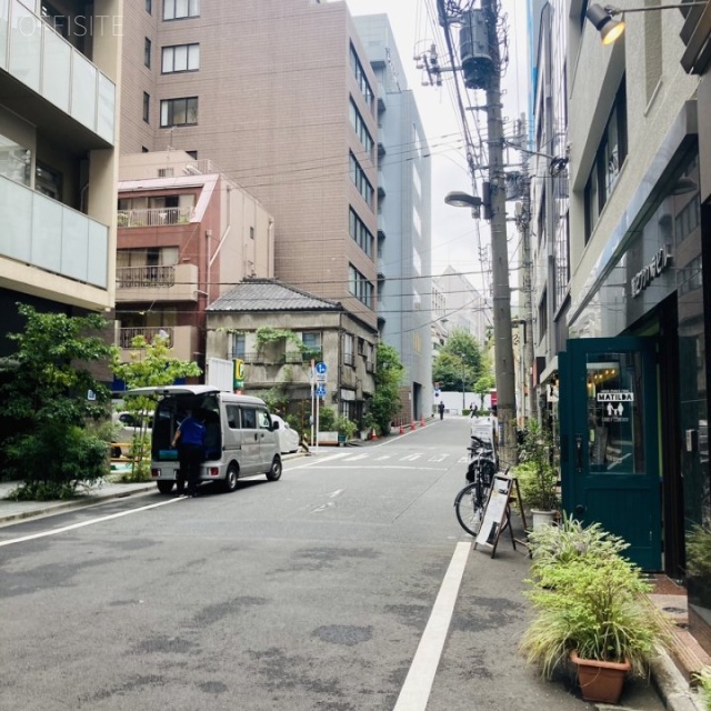 九段丸石ビル ビル前面道路