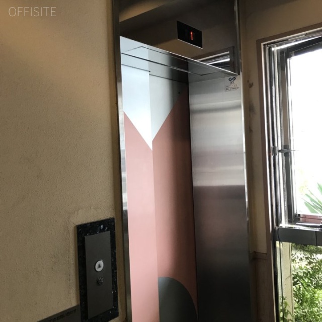 MF神宮前 エレベーター