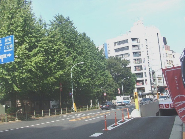 池之端ヒロ・ハイツ ビル前面道路