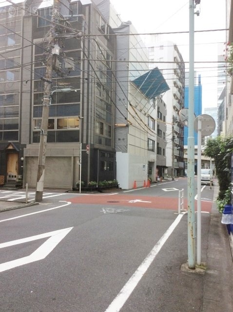高木ビル ビル周辺道路