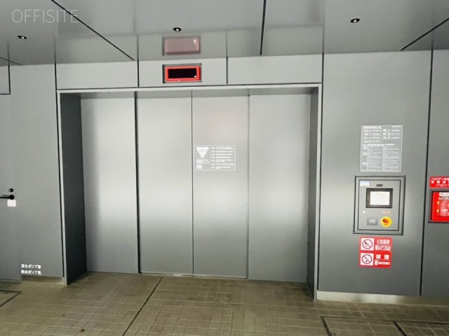 NBL ARK TOWER　駐車場