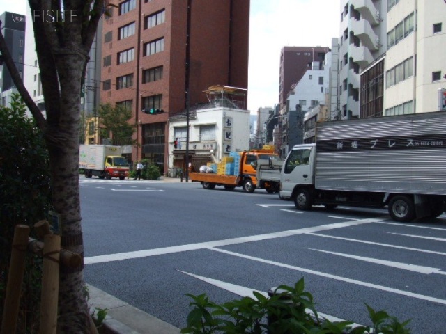 東日本橋駅前ビル ビル前面道路