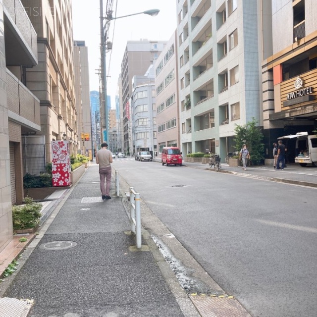 日本橋大富ビル ビル前面道路