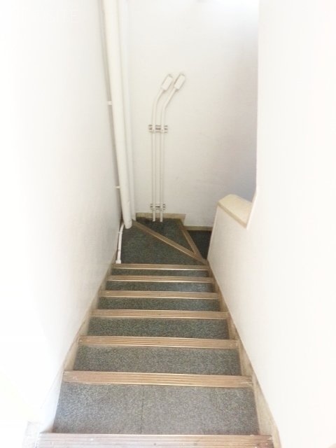 岩城ビル エントランス