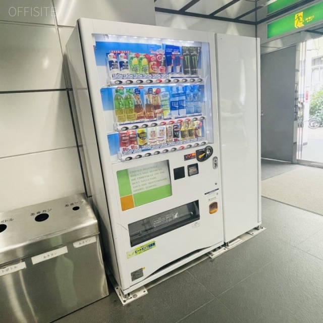 栄町ビル西館　自動販売機