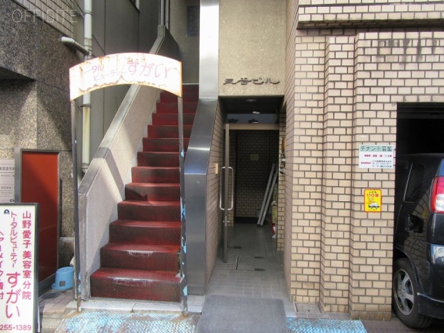 三谷ビル エントランス