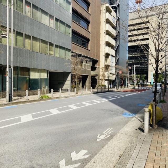 AMANO芝公園ビル ビル前面道路