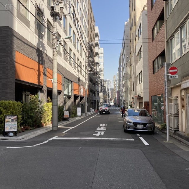 プレリュード中央ビル ビル前面道路