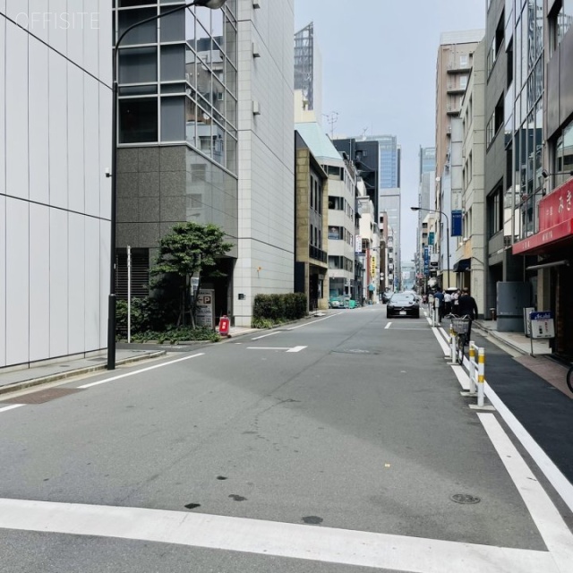 寺沢ビル ビル前面道路
