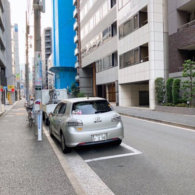 ゲンベエビル ビル前面道路