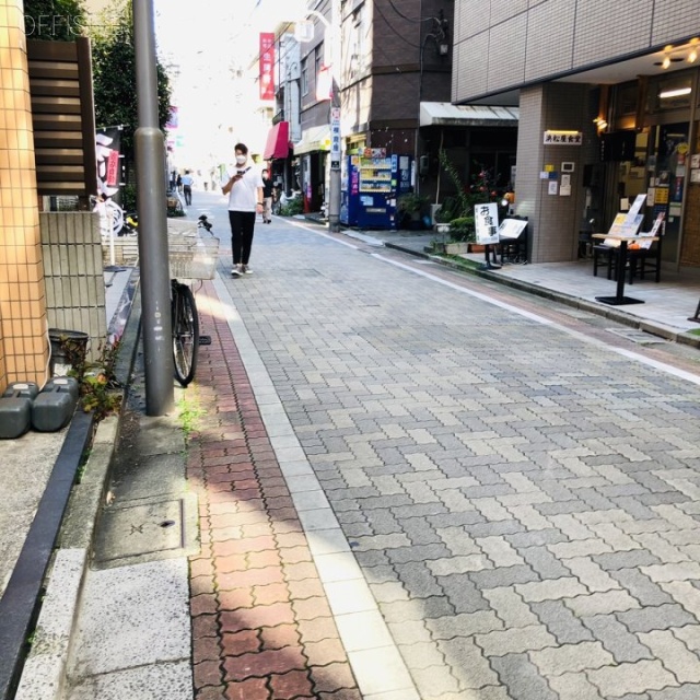 芝コトブキビル　前面道路
