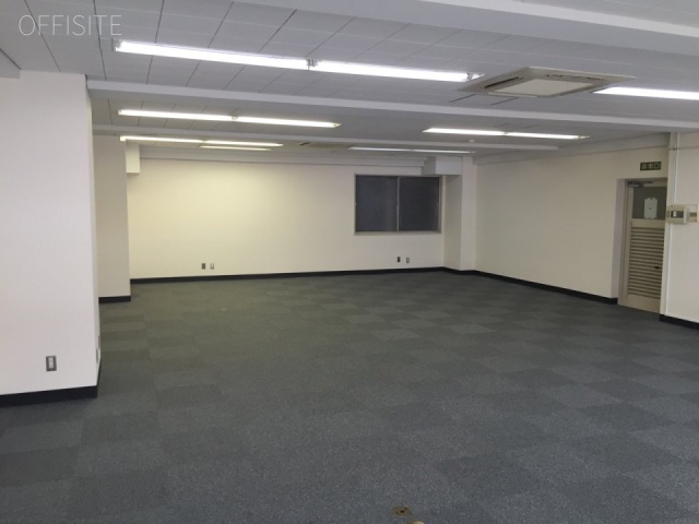 全国たばこビル 室内