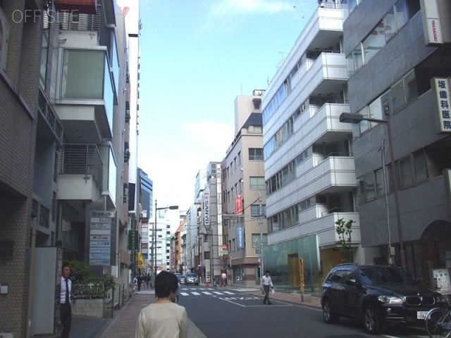 ケーワイビル ビル前面道路
