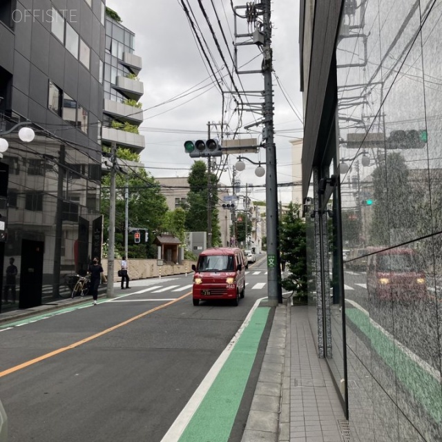 山燃2ビル ビル前面道路