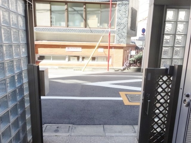 第二新洋ビル エントランス