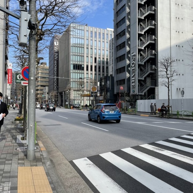 ヒューリック小舟町ビル ビル前面道路