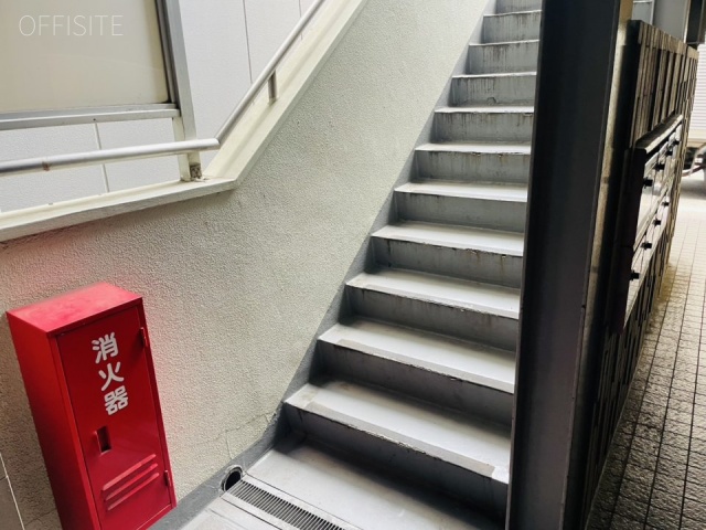 神田THビル　階段