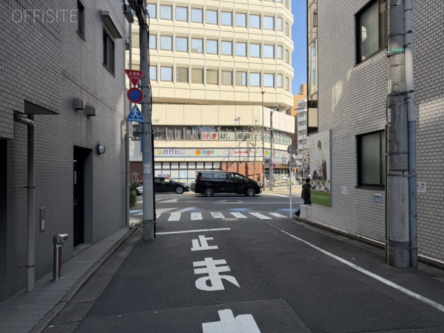 神田NRビル 前面道路