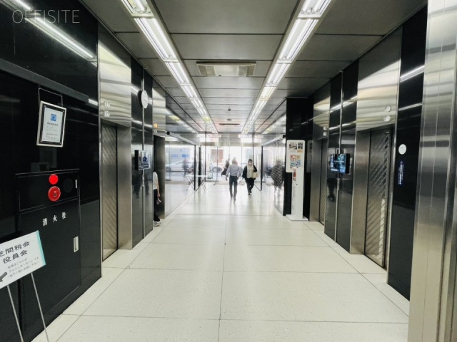 新虎ノ門実業会館(新館) エントランス