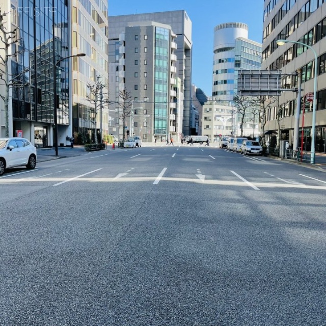 榮葉ビル ビル前面道路