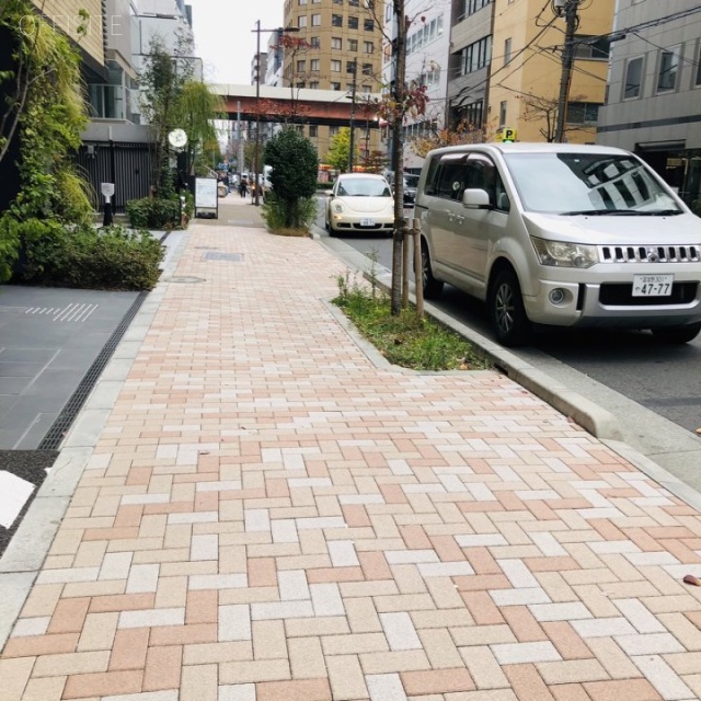 山崎須田町ビル ビル前面道路
