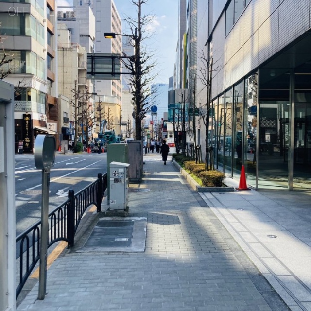 麹町ダイヤモンドビル 前面歩道