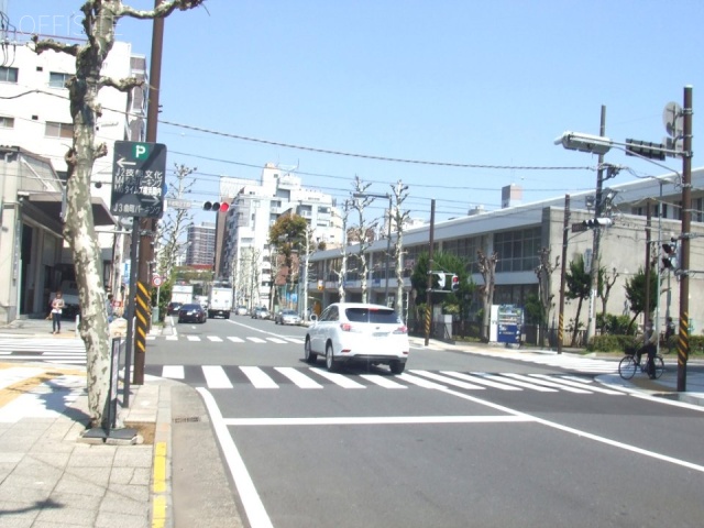 加瀬ビル201 ビル前面道路