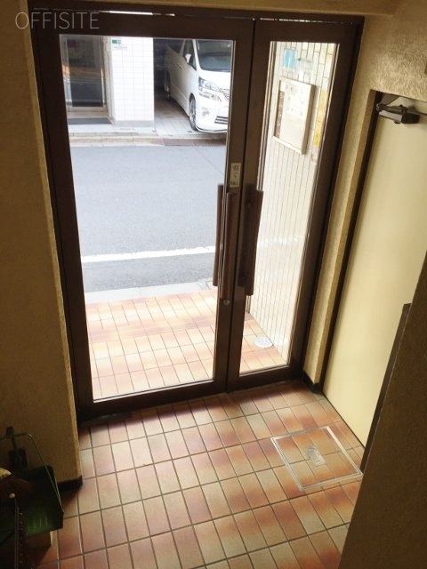 中村ビル エントランス