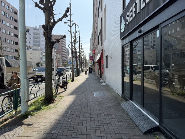 光第二ビル　前面歩道