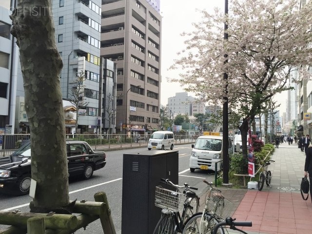 築地森田ビル ビル前面道路