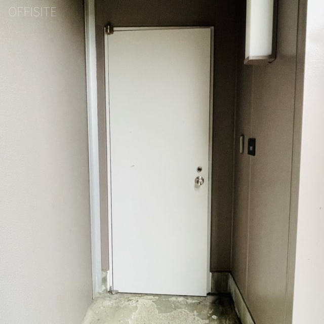 テイエヌビルディング　通用口