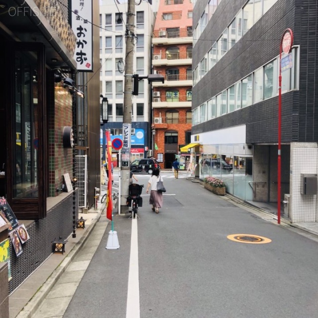 いちご溜池ビル ビル前面道路