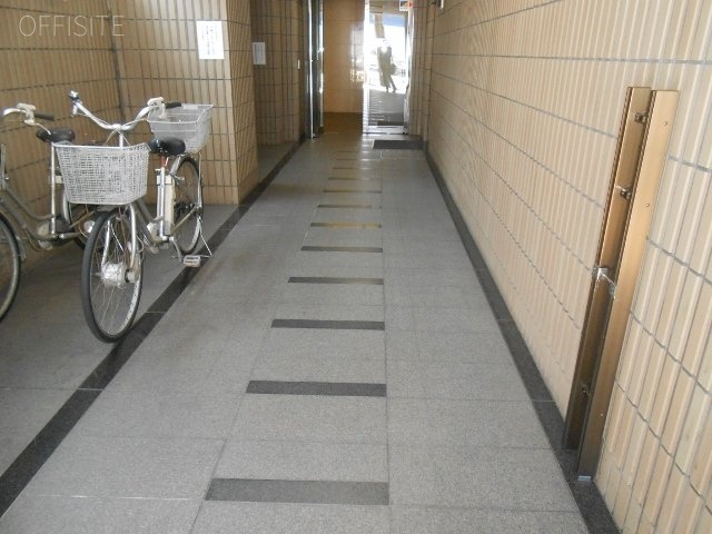 YMビル エントランス