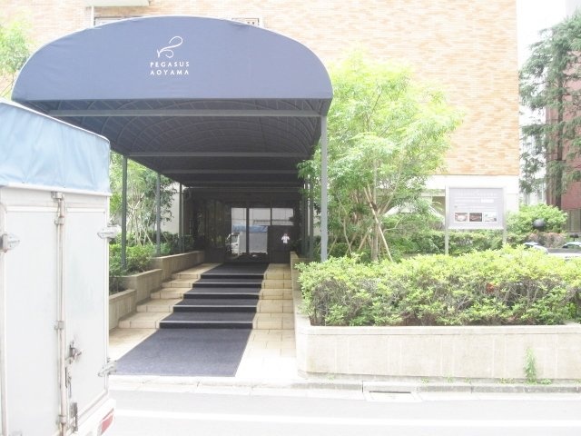 ペガサス青山 エントランス