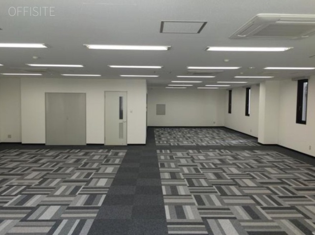 三利ビル 室内