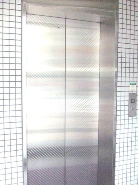 前田ビル エレベーター