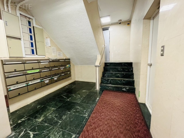 太田紙興新宿ビル エントランス