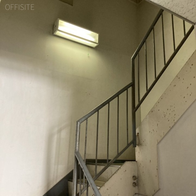 淡路建物ビル エントランス
