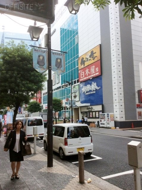 エレガンス新橋ビル ビル周辺道路