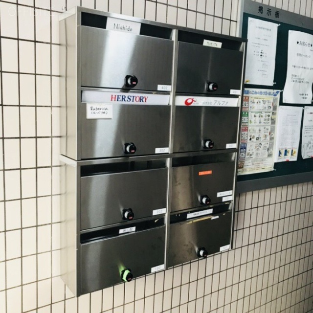K&N麻布 郵便受け