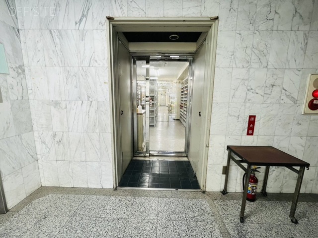 第七醍醐ビル　エントランス