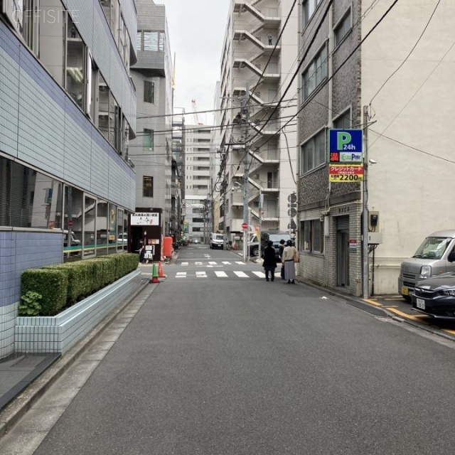 日本橋小伝馬町ビル ビル前面道路