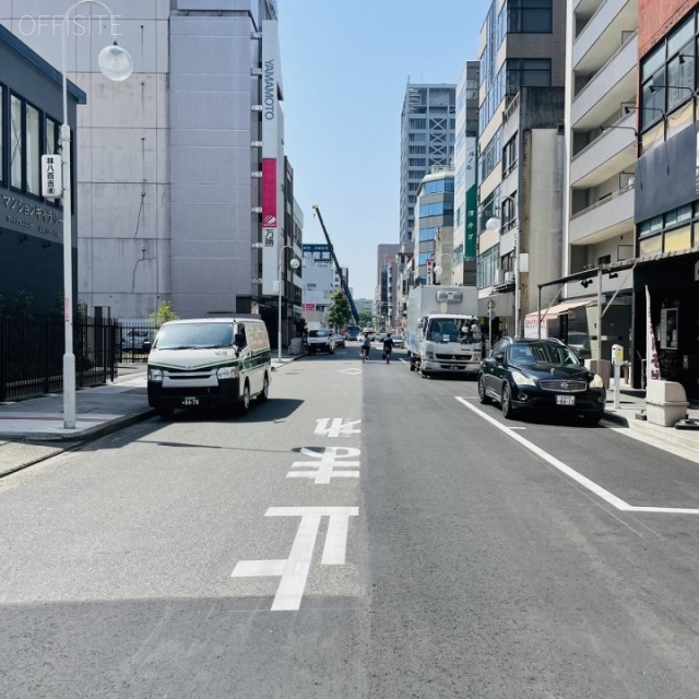 名和丸の内ビル　前面に桑名町通