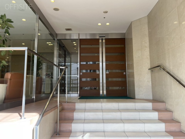 ウィン青山　エントランス