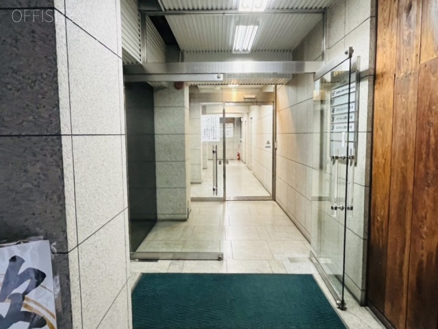 銀座東新ビル エントランス